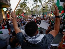 Video: Massa Demo Pro Palestina Bentrok dengan Polisi di Barcelona
