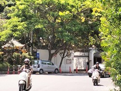 Suasana di Konjen AS di Denpasar saat ini. Gedung itu kini dijaga ketat. (Foto: Anastasya Evlynda Berek/detikBali)