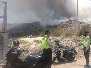 Kebakaran Hebat TPA Suwung Diduga Dipicu Terik Matahari-Gas Metan