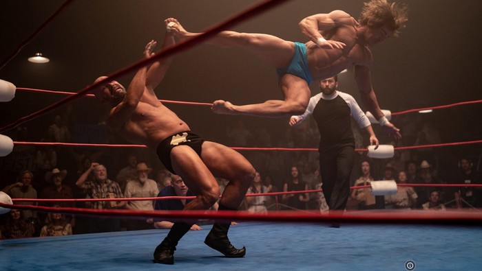 Cuplikan adegan dalam film The Iron Claw (2023).