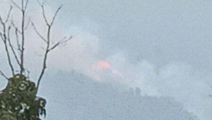 Titik api kebakaran di Gunung Ungaran, Semarang, Kamis (12/10/2023).
