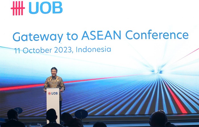 UOB Gateway to ASEAN Conference 2023 Presiden Direktur UOB Indonesia Hendra Gunawan saat membuka acara UOB Gateway to ASEAN Conference 2023 yang diselenggarakan di Jakarta, Rabu (11/10/2023).
