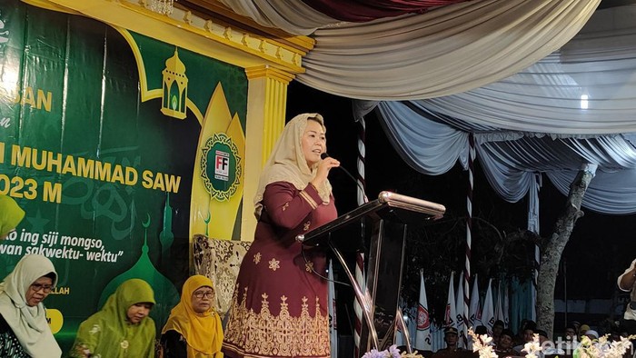 Yenny Wahid saat mengisi pengajian di Pengasih, Kulon Progo, Kamis (12/10/2023)