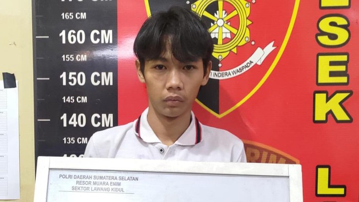 Alfis, tersangka pembunuhan wanita Open BO di Muara Enim.
