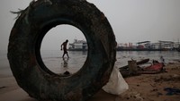 Wilayah ini sedang berada di bawah tekanan akibat fenomena cuaca El Nino dan curah hujan di Amazon bagian utara jauh di bawah rata-rata.  