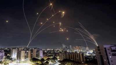 Bingkai Sepekan: Pecahnya Perang Langka Israel-Palestina