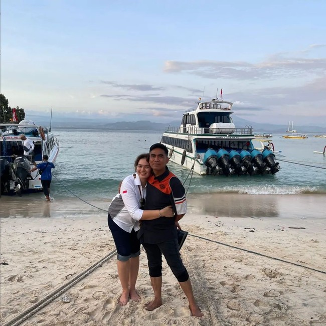 Namun satu bulan setelahnya, Idham mengajukan permohonan cerai talak ke Pengadilan Agama Jakarta Selatan. Cerai diajukan pada 9 Oktober 2023. Foto: Instagram/@cathrinewilson @idham_mase