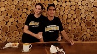 Idham Masse mengaku tak ada tuntutan untuk Catherine Wilson. Pria 51 tahun itu hanya ingin cerai talak dari istrinya. Foto: Instagram cathrinewilson
