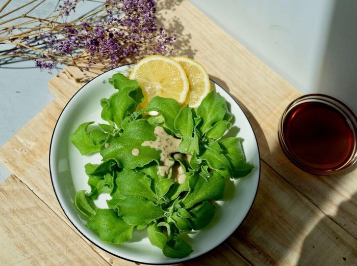 Crystal ice lettuce