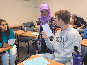 Cerita Wati, Dosen Unnes yang Ajari Mahasiswa Amerika Berbahasa Indonesia