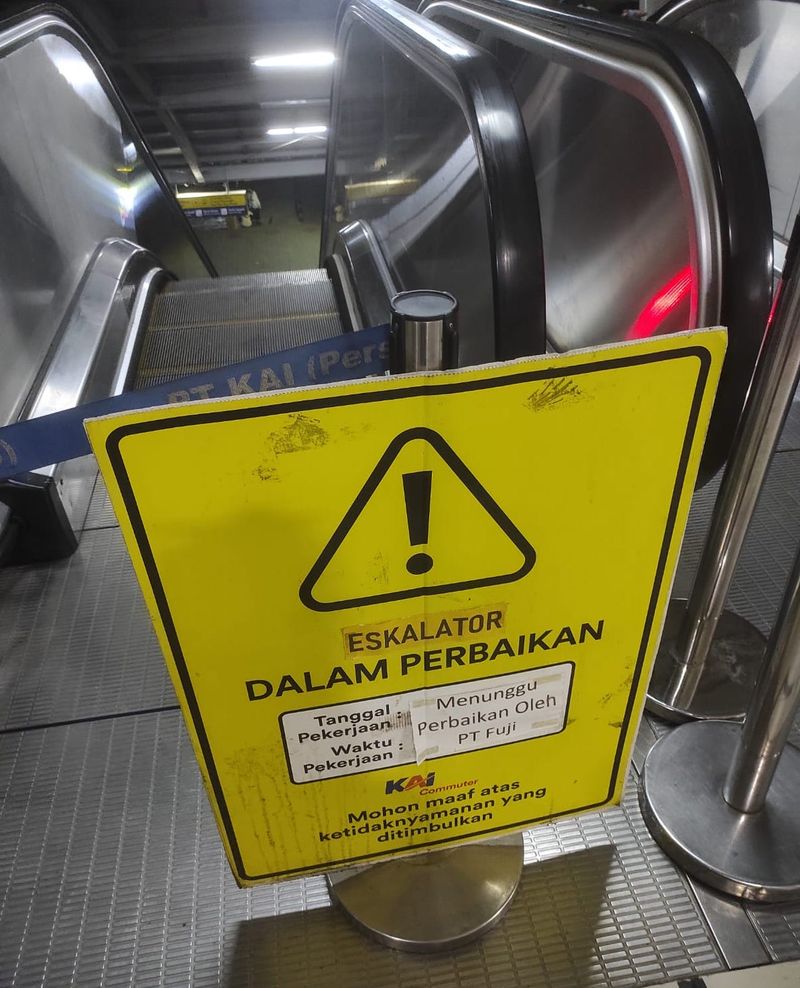Eskalator Stasiun Bekasi mati. (Dokumentasi warga bernama Susila Dwi Hatmanto)