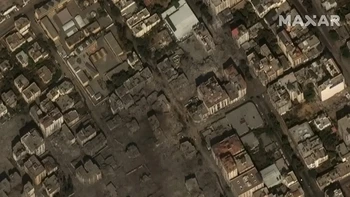 Di Kota Gaza dan Beit Hanoun, menunjukkan bangunan-bangunan yang rata dengan tanah di daerah pemukiman dekat beberapa universitas.  Foto: CNES/Airbus and Maxar Technologies via Google Maps