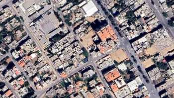 Sebuah satelit menunjukkan kerusakan parah pada daerah pemukian di kota Gaza dan Beit Hanoun, sebuah kote di tempi timur laut jalur Gaza. Ini potret sebelum terjadi serangan. Foto: Maxar Technologies