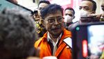 Foto-foto Eks Mentan Syahrul Yasin Limpo Berompi Oranye dan Diborgol