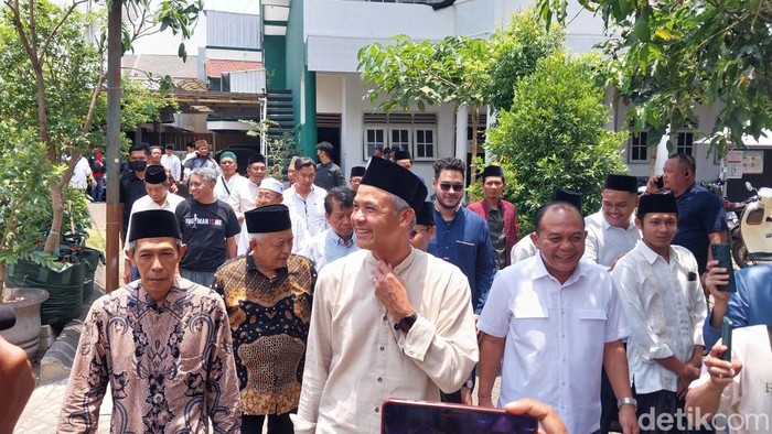 Ganjar Pranowo saat berkunjung ke Pesantren Al-Hikam Kota Malang.