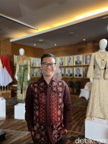 Konferensi pers Jakarta Muslim Fashion Week (JMFW) 2024 akan berlangsung pada 19-21 Oktober 2023, di Indonesia Convention Exhibition (ICE) BSD, Tangerang.