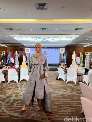 Konferensi pers Jakarta Muslim Fashion Week (JMFW) 2024 akan berlangsung pada 19-21 Oktober 2023, di Indonesia Convention Exhibition (ICE) BSD, Tangerang.