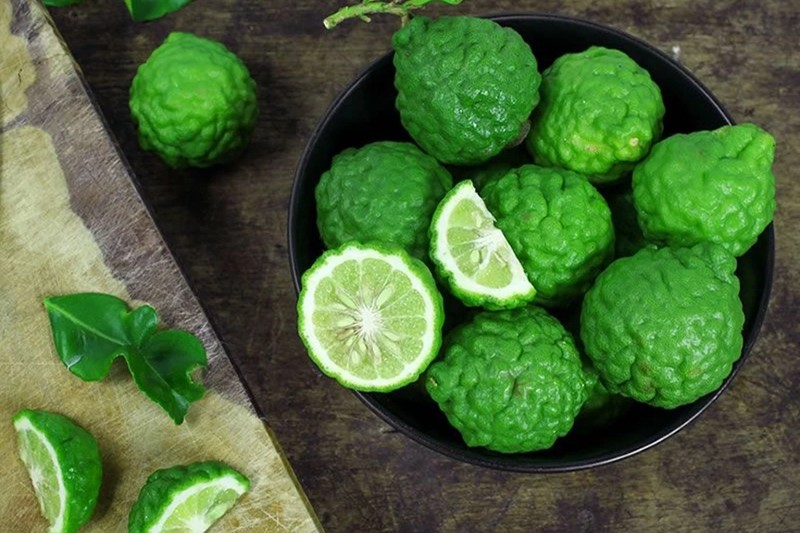 Jeruk Purut Jeruk Purut (Citrus hystrix).
