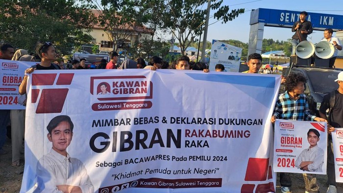 Komunitas anak muda di Sulawesi Tenggara melakukan deklarasi dukungan untuk Gibran Rakabuming Raka sebagai Cawapres pada Pemilu 2024.