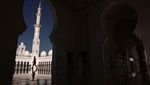 Kemegahan Masjid Agung Sheikh Zayed Abu Dhabi yang Punya 82 Kubah