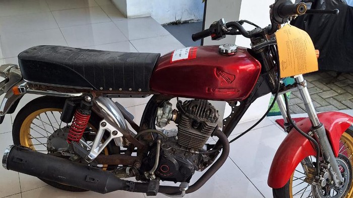 Lelang Motor