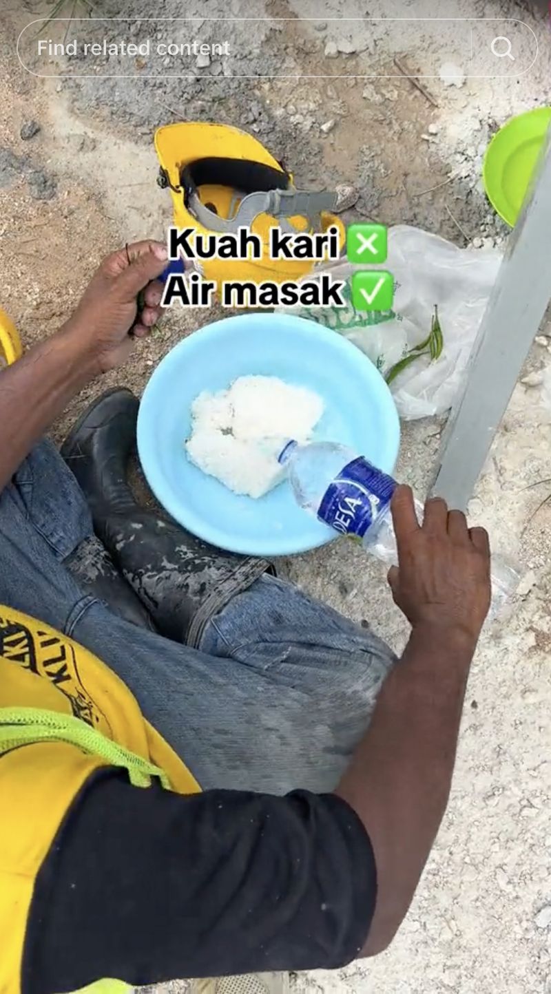 Makan Nasi Pakai Kuah Air Putih, Pekerja Bangunan Ini Bikin Netizen Sedih