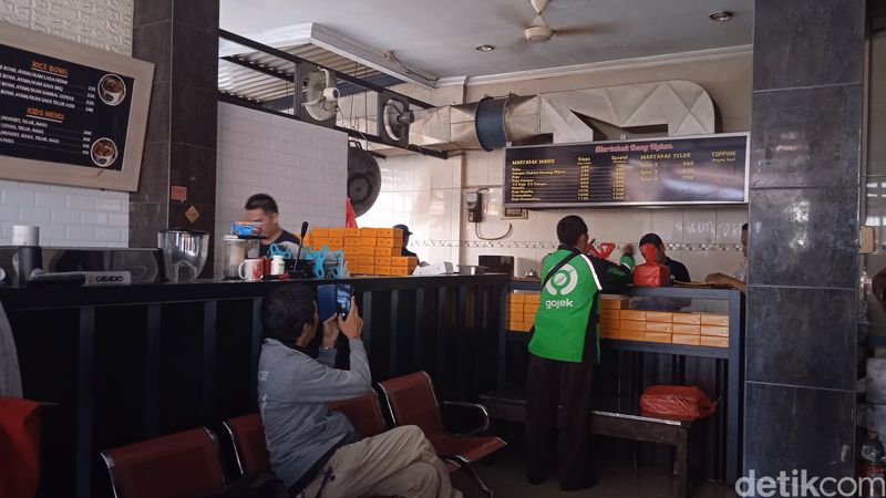 Dari Jualan Pukis, Bong Ngian Beralih Tawarkan Martabak Bangka Sejak 1982