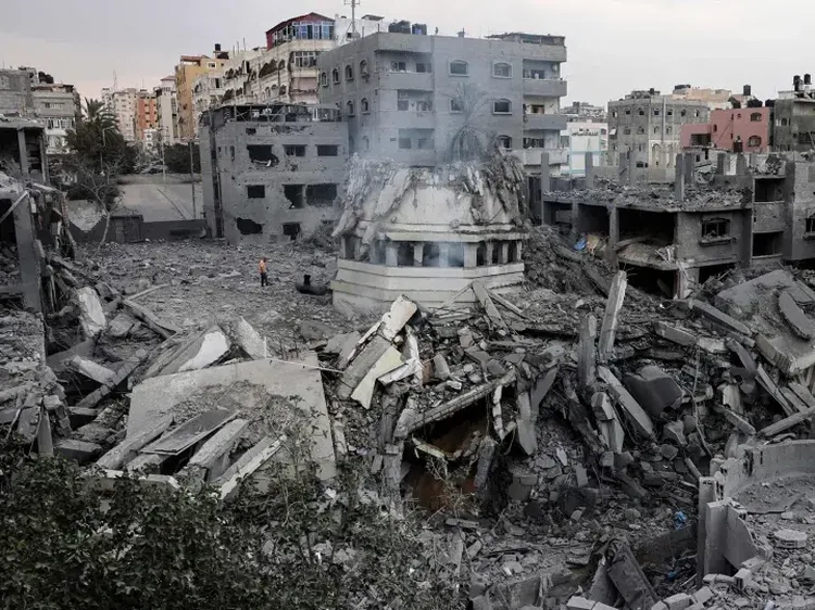 Potret Before-After Bangunan Masjid yang Kena Rudal Israel di Gaza