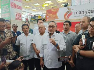 Cek Tanah Abang Usai TikTok Shop Tutup, Zulhas Sebut Pedagang Sudah Bisa Senyum