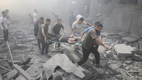Berdasarkan Data Kementerian Kesehatan Palestina, jumlah warga Palestina yang tewas di Gaza akibat serangan Israel mencapai 1.354 orang, dan 6.049 orang luka-luka. Diketahui sebanyak 1.300 orang juga telah terbunuh di Israel. Sementara PBB mengatakan lebih dari 338 ribu orang mengungsi. AP/Hatem Ali  
