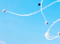 Momen Iron Dome Israel Berusaha Cegat Serangan Roket Hamas