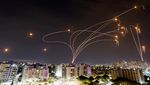 Momen Iron Dome Israel Berusaha Cegat Serangan Roket Hamas