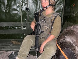 Potret Tentara Israel Jadi Kontroversi, Unggah Selfie Cantik di Tengah Perang