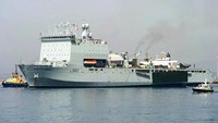 Ini adalah kapal RFA Lyme Bay. Kapal itu juga dikirim untuk mendukung Israel. AFP Photo/marcos Moreno.