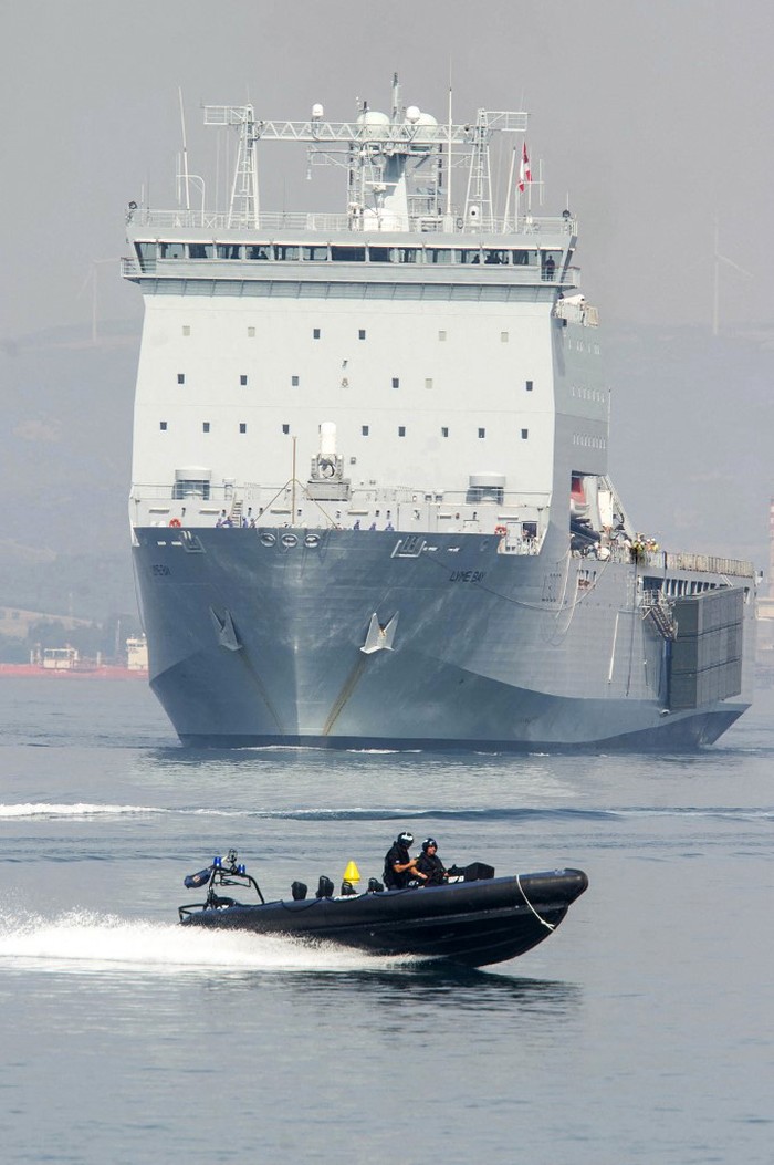 Penampakan Kapal Perang Inggris yang Dikirim untuk Bantu Israel Pemerintah Inggris akan mengirim dua kapal Angkatan Laut Kerajaan yakni RFA Argus dan RFA Lyme Bay ke Mediterania timur untuk mendukung Israel.