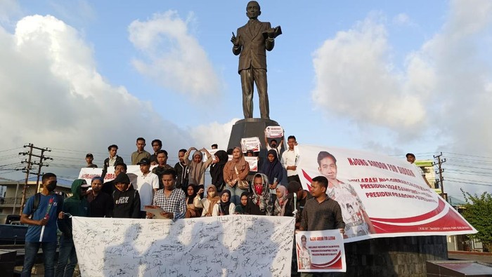 Relawan Jong Ambon Deklarasi Dukung Gibran