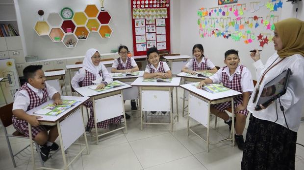 Suasana pembelajaran di SD Taruna Bakti Bandung.