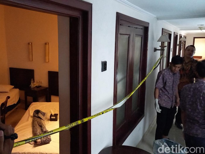 TKP kamar hotel lokasi penganiayaan wanita bersimbah darah di Solo, Jumat (13/10/2023).