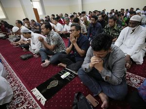 Umat Islam di RI Serentak Doakan Palestina Saat Salat Jumat