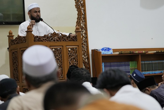 Indonesian Muslims pray for the safety of the Palestinian people during a Friday prayer at Abu Bakar Ashshiddiq Mosque in Jakarta, Indonesia, Friday, Oct. 13, 2023. As violence and tensions increase in the Gaza Strip with Israeli airstrikes after an unprecedented Hamas attack, Islamic leaders in Indonesia, the worlds most populous Muslim-majority nation, appealed to all mosques across the country to pray for peace and safety for the Palestinian people. (AP Photo/Achmad Ibrahim)