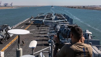 Hayat Alvi, profesor di US Naval College, mengatakan bahwa Iran dan Lebanon masih belum pulih dari bencana politik dan ekonomi di negara mereka sendiri dan bahwa kondisi mereka terlalu buruk untuk ikut menghantam Israel. Masalahnya adalah mereka kemungkinan besar tak bisa berhadapan dengan Amerika Serikat, apalagi jika digabungkan dengan Israel. Itu takkan terjadi. Ini pertarungan yang sia-sia, sebut Alvi. Foto: X.com