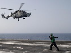 Penampakan USS Gerald R Ford Unjuk Kekuatan Bantu Israel