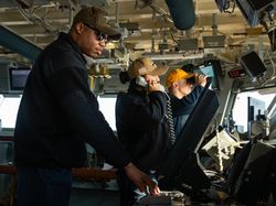 Penampakan USS Gerald R Ford Unjuk Kekuatan Bantu Israel