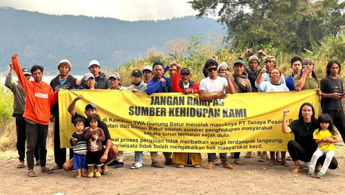 Warga menolak pembangunan taman hiburan oleh PT TPB di TWA Gunung Batur Bukit Payang. (Dok. LBH Bali)