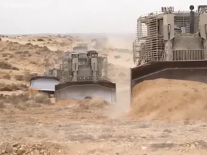 Israel Kerahkan Buldoser Raksasa Sulit Dihancurkan untuk Invasi Gaza