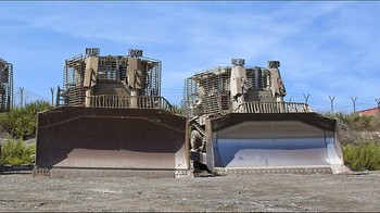 Dijuluki Doobi atau Teddy Bear, IDF Caterpillar D9 adalah generasi terbaru buldoser lapis baja D9 yang pertama kali digunakan oleh Angkatan Pertahanan Israel pada tahun 1950an. Foto: Wikipedia