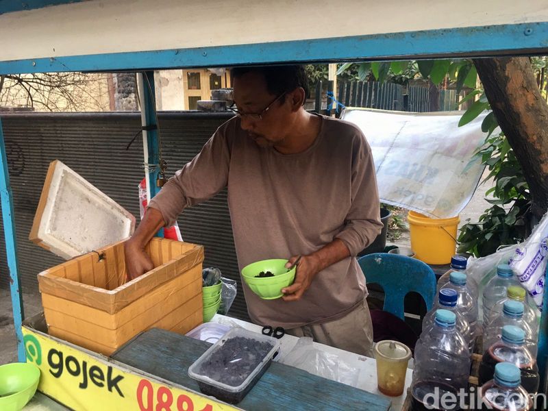 Es tape ketan ala Pacet di Surabaya