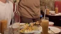 Sempat satu acara fashion bersama selebgram Keanu Agl di Paris, Ariel habiskan waktu luangnya makan malam bareng Keanu di salah satu restoran ternama di Paris. Foto: Instagram/Pool