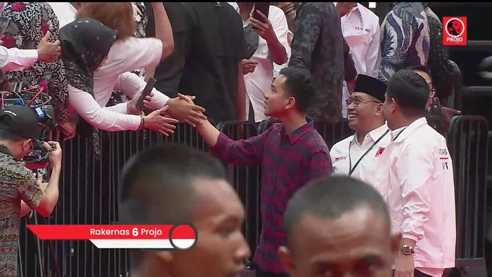 Gibran Rakabuming tiba di arena Rakernas Projo (dok. YouTube Projo)