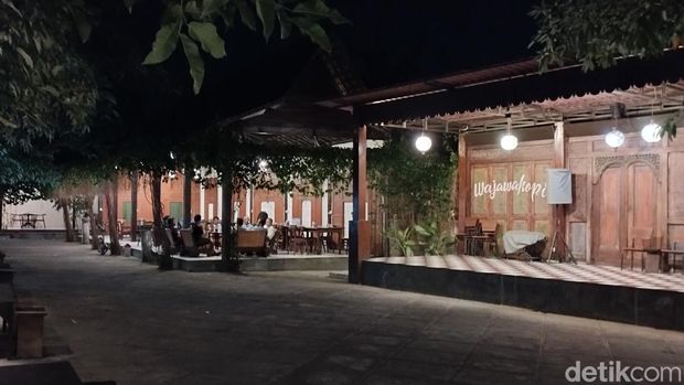 Ingkung Ayam Kampung